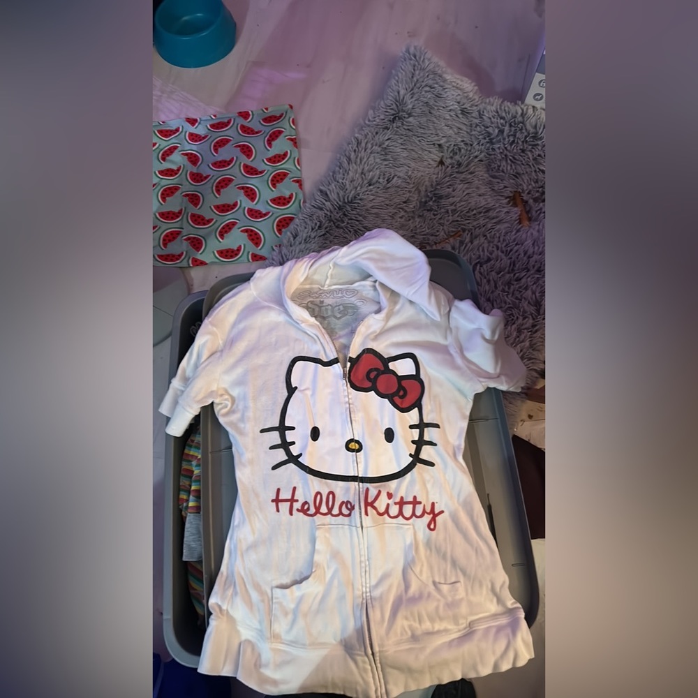 New without tags Hello Kitty Short Sleeve Hoodie